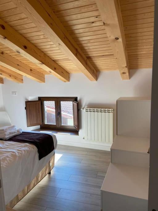 Apartamentos Rurales La Plaza 2 Duruelo de la Sierra Εξωτερικό φωτογραφία